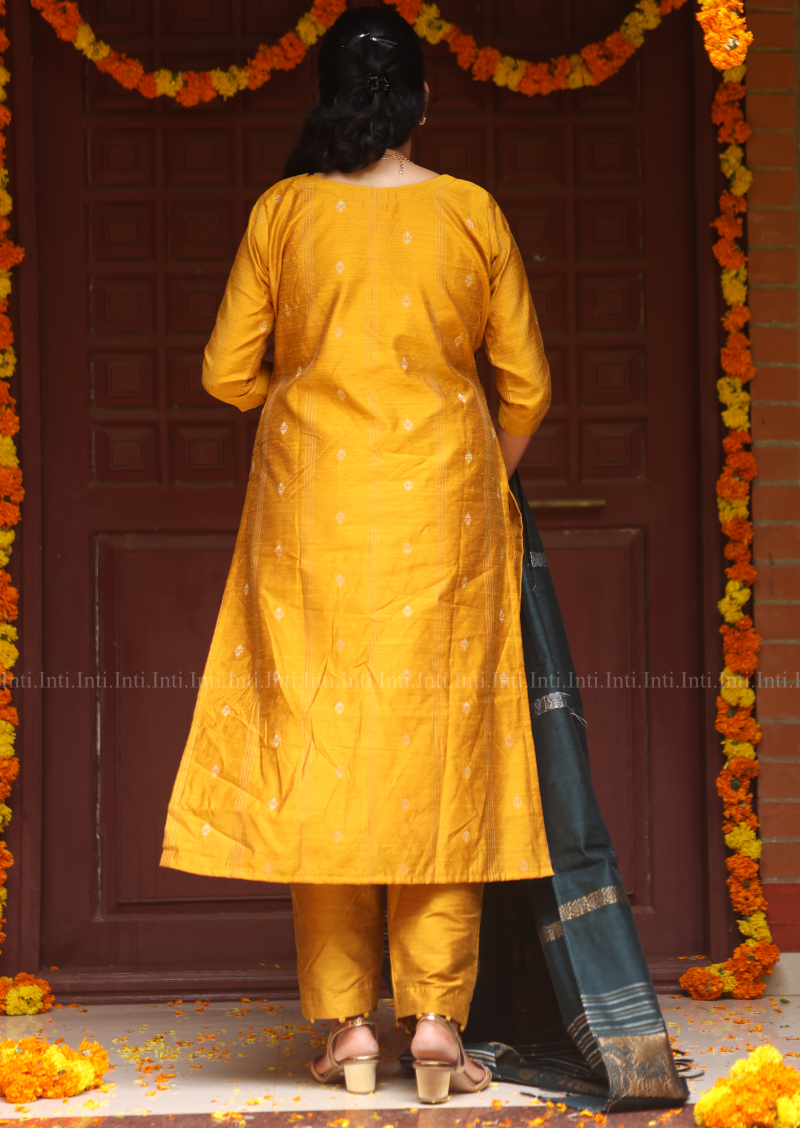Swarna Tara Salwar Suit