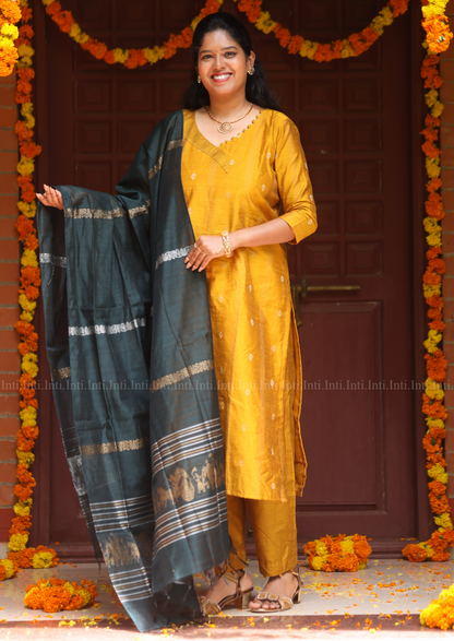 Swarna Tara Salwar Suit