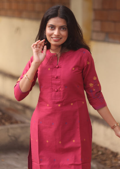 Yaira Nove Kurti